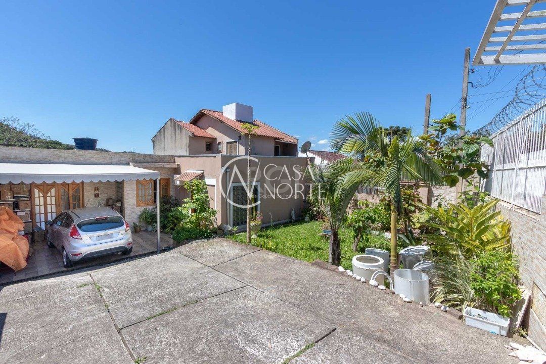 Casa à venda com 4 quartos, 370m², 1 suíte, 6 vagas, Estrada Afonso Lourenco Mariante no bairro Lomba do Pinheiro em Porto Alegre
