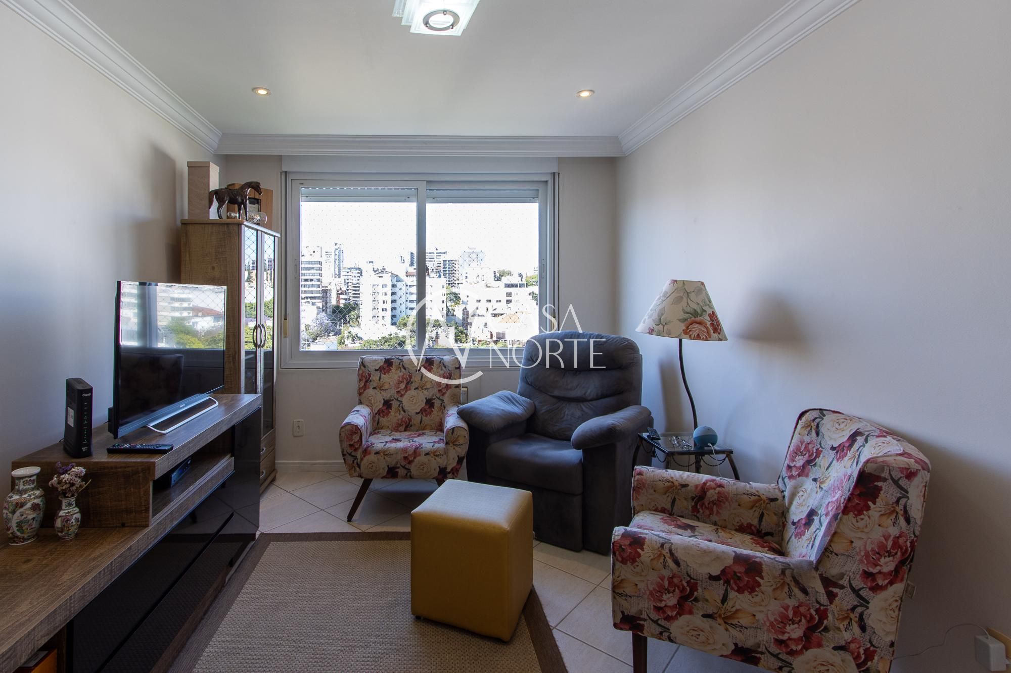 Duplex à venda com 2 quartos, 151m², 1 suíte, 1 vaga, Avenida Montenegro no bairro Petrópolis em Porto Alegre