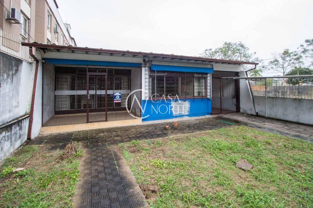 Casa à venda com 3 quartos, 200m², 8 vagas, Rua Jaguari no bairro Cristal em Porto Alegre