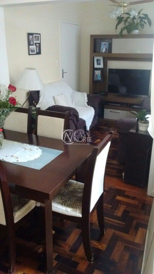 Apartamento à venda com 3 quartos, 77m², 1 vaga, Rua Marechal Mesquita no bairro Teresópolis em Porto Alegre