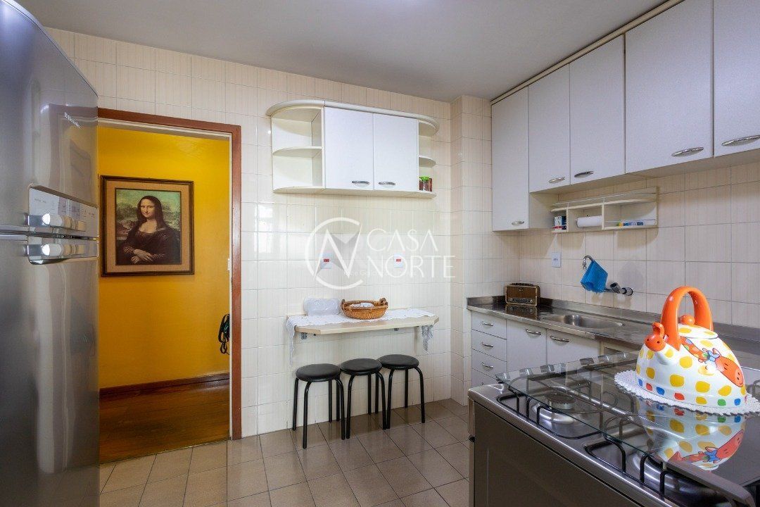 Apartamento à venda com 3 quartos, 104m², 1 suíte, 1 vaga, Rua Sete de Abril no bairro Floresta em Porto Alegre