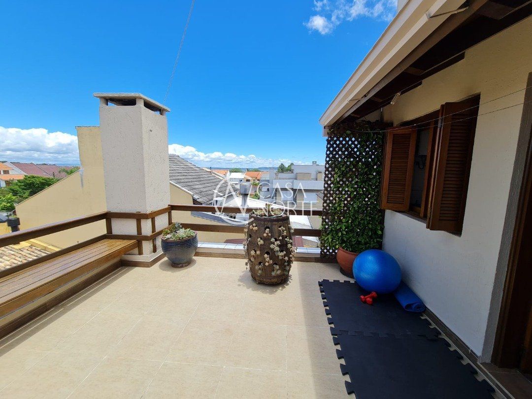 Casa à venda com 3 quartos, 182m², 3 suítes, 2 vagas, Rua Claudio da Silva Pinto no bairro Espírito Santo em Porto Alegre