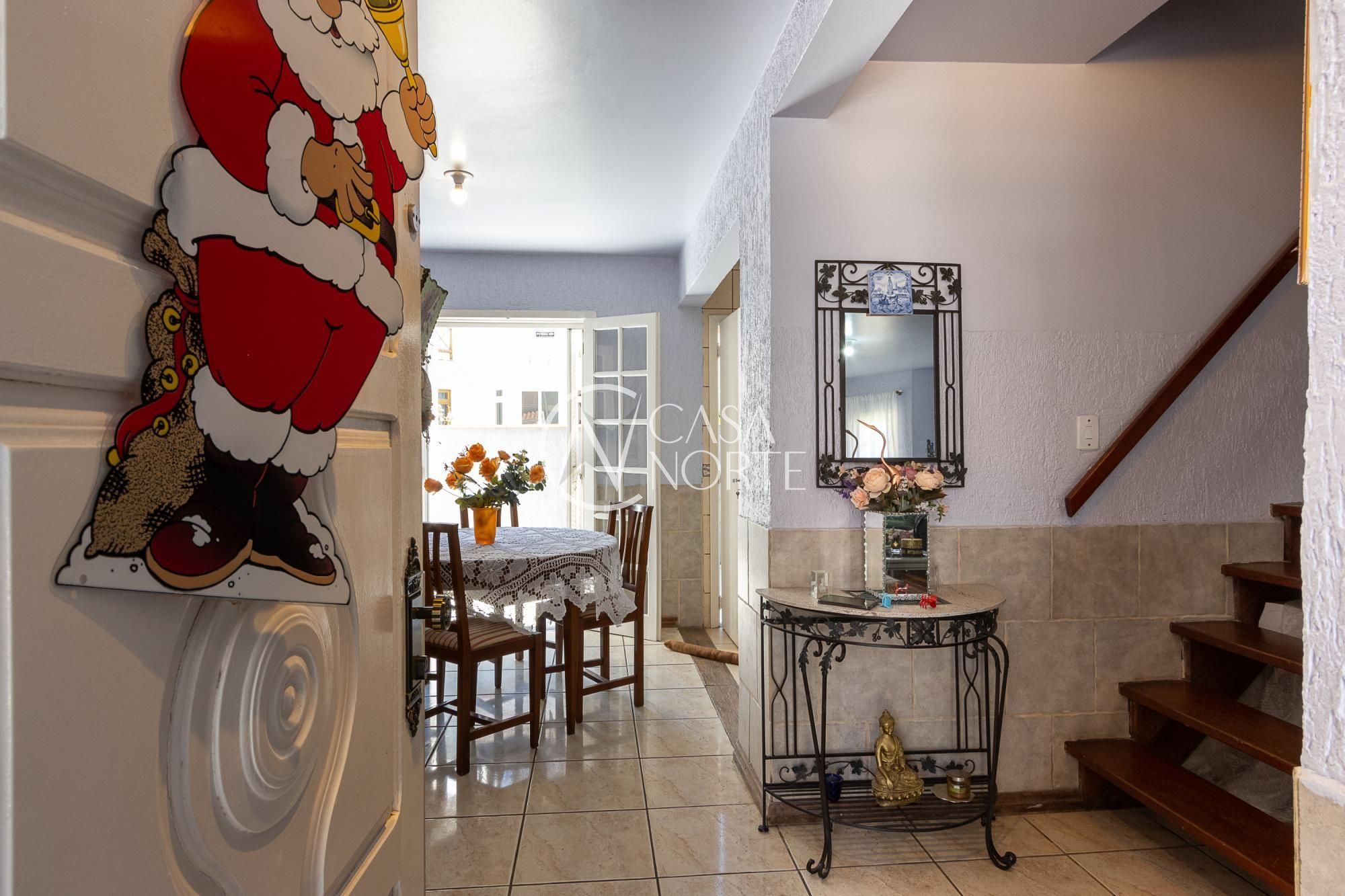 Casa de Condomínio à venda com 3 quartos, 161m², 1 suíte, 2 vagas, Rua Osório Mendes Ouriques no bairro Guarujá em Porto Alegre