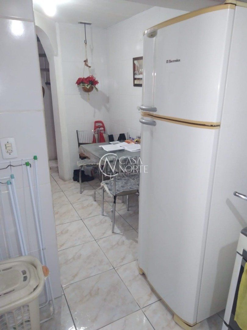 Casa de Condomínio à venda com 2 quartos, 60m², 1 vaga, Avenida Juca Batista no bairro Cavalhada em Porto Alegre