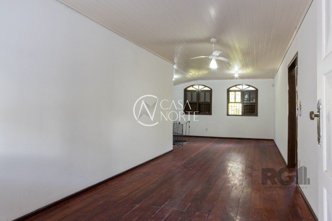 Casa à venda com 3 quartos, 186m², 2 vagas, Rua Doutor Egydio Michaelsen no bairro Ipanema em Porto Alegre