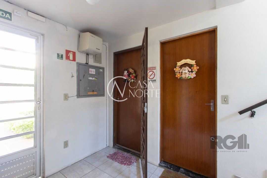 Apartamento à venda com 2 quartos, 38m², 1 vaga, Estrada Cristiano Kraemer no bairro Vila Nova em Porto Alegre