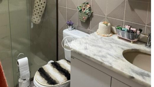 Apartamento à venda com 2 quartos, 63m², Avenida Wenceslau Escobar no bairro Tristeza em Porto Alegre