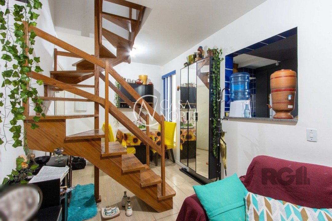 Cobertura à venda com 2 quartos, 69m², 1 suíte, 1 vaga, Rua Duque de Caxias no bairro Centro Histórico em Porto Alegre