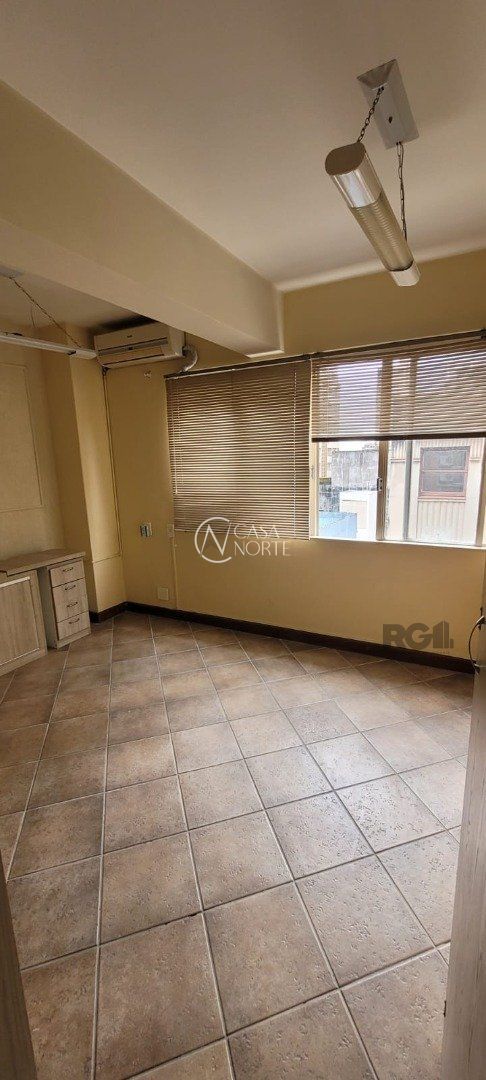 Sala Comercial à venda , 49m², Rua dos Andradas no bairro Centro Histórico em Porto Alegre