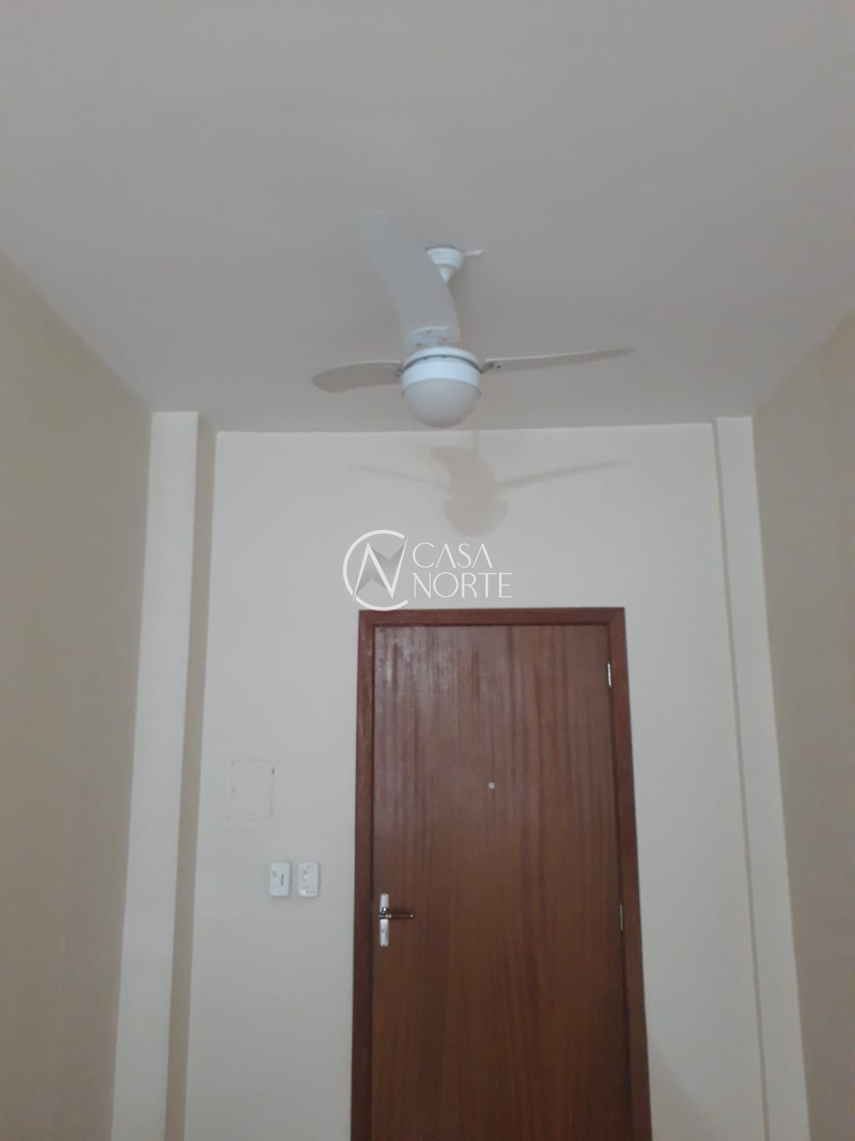 Sala Comercial à venda com 1 quarto, 31m², Avenida Wenceslau Escobar no bairro Tristeza em Porto Alegre