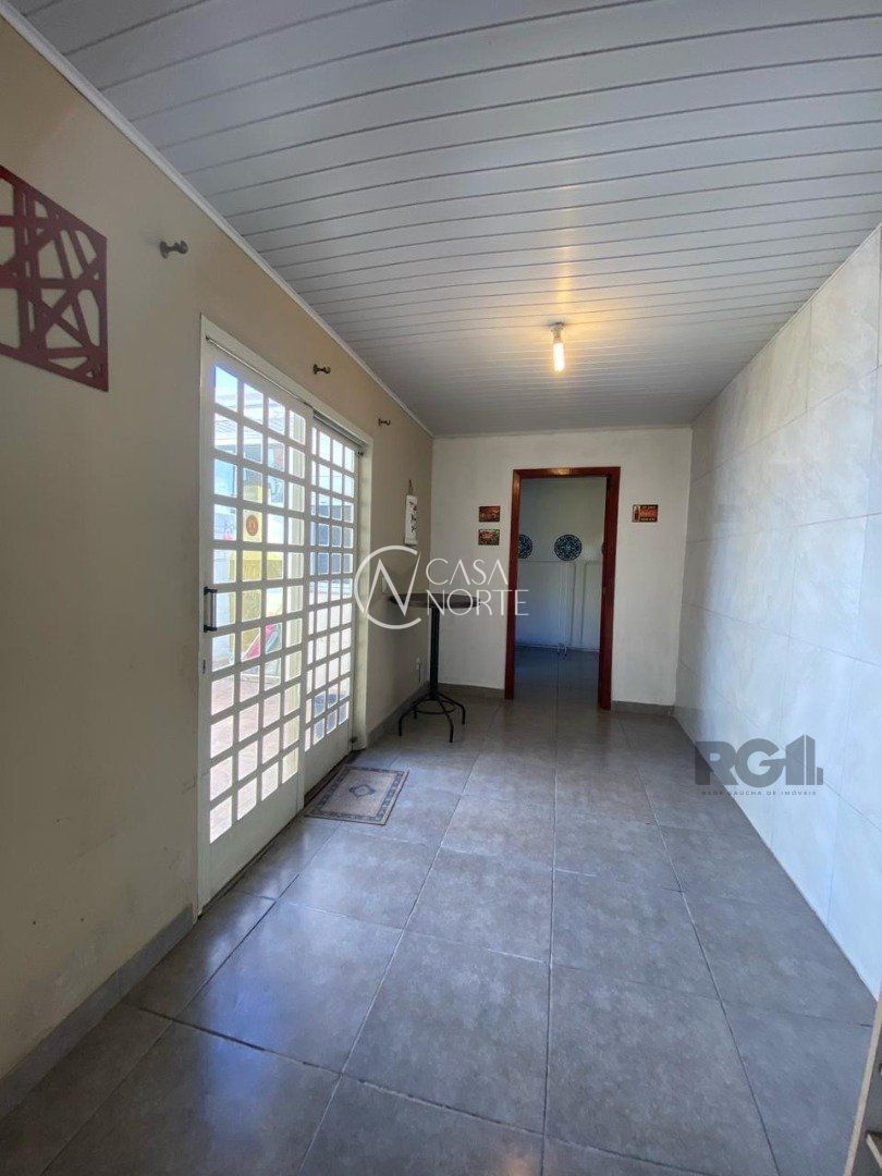 Casa à venda com 3 quartos, 89m², 1 suíte, 2 vagas, Rua Ruth Totta no bairro Hípica em Porto Alegre