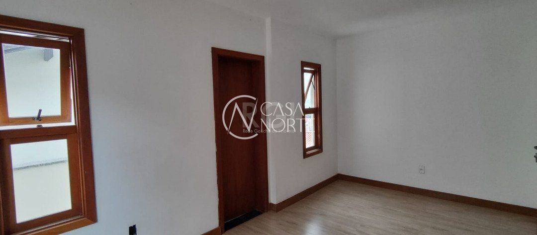 Casa de Condomínio à venda com 3 quartos, 158m², 1 suíte, 2 vagas, Rua Liberal no bairro Tristeza em Porto Alegre