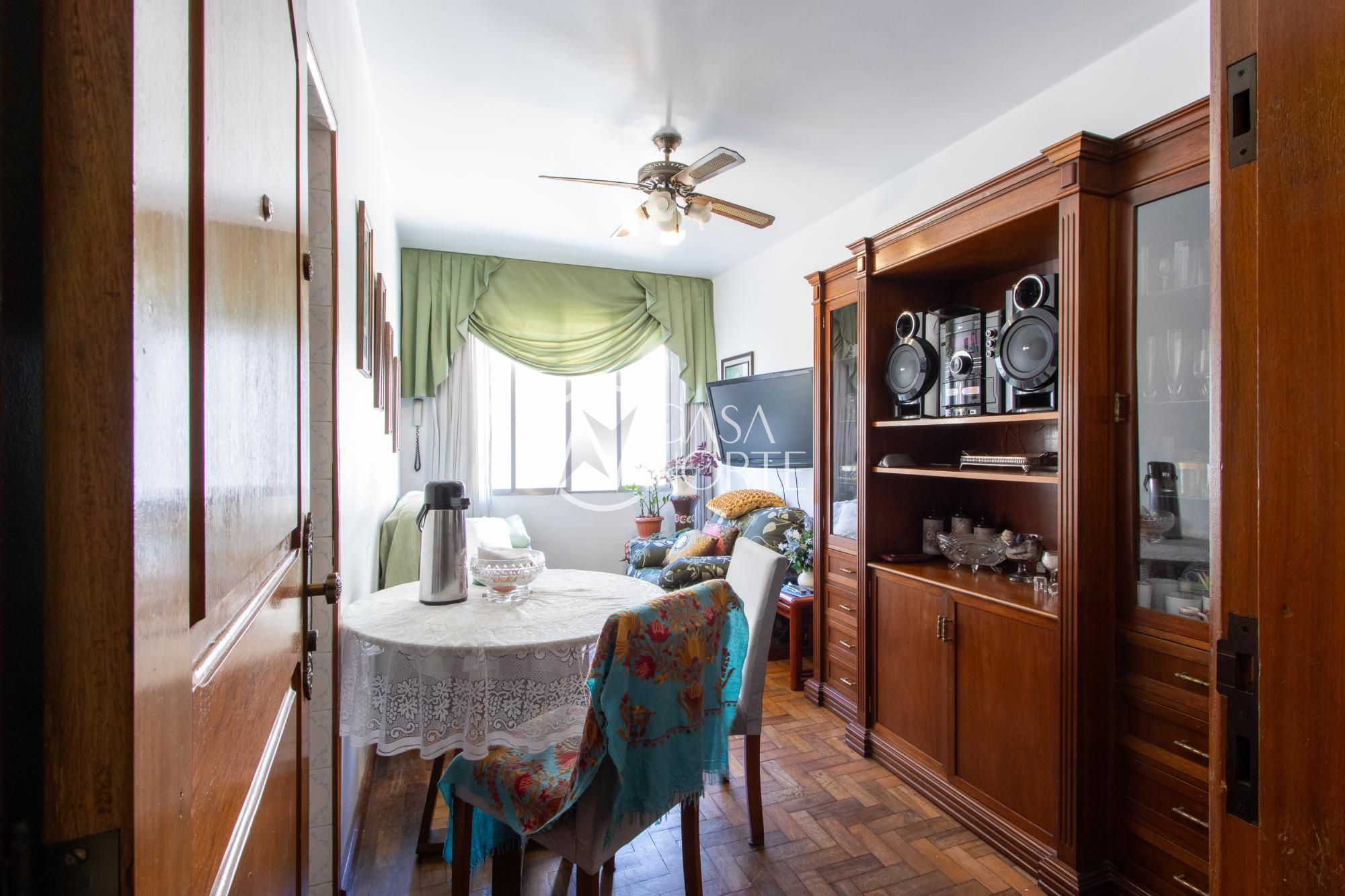 Apartamento à venda com 1 quarto, 49m², Avenida Getúlio Vargas no bairro Menino Deus em Porto Alegre