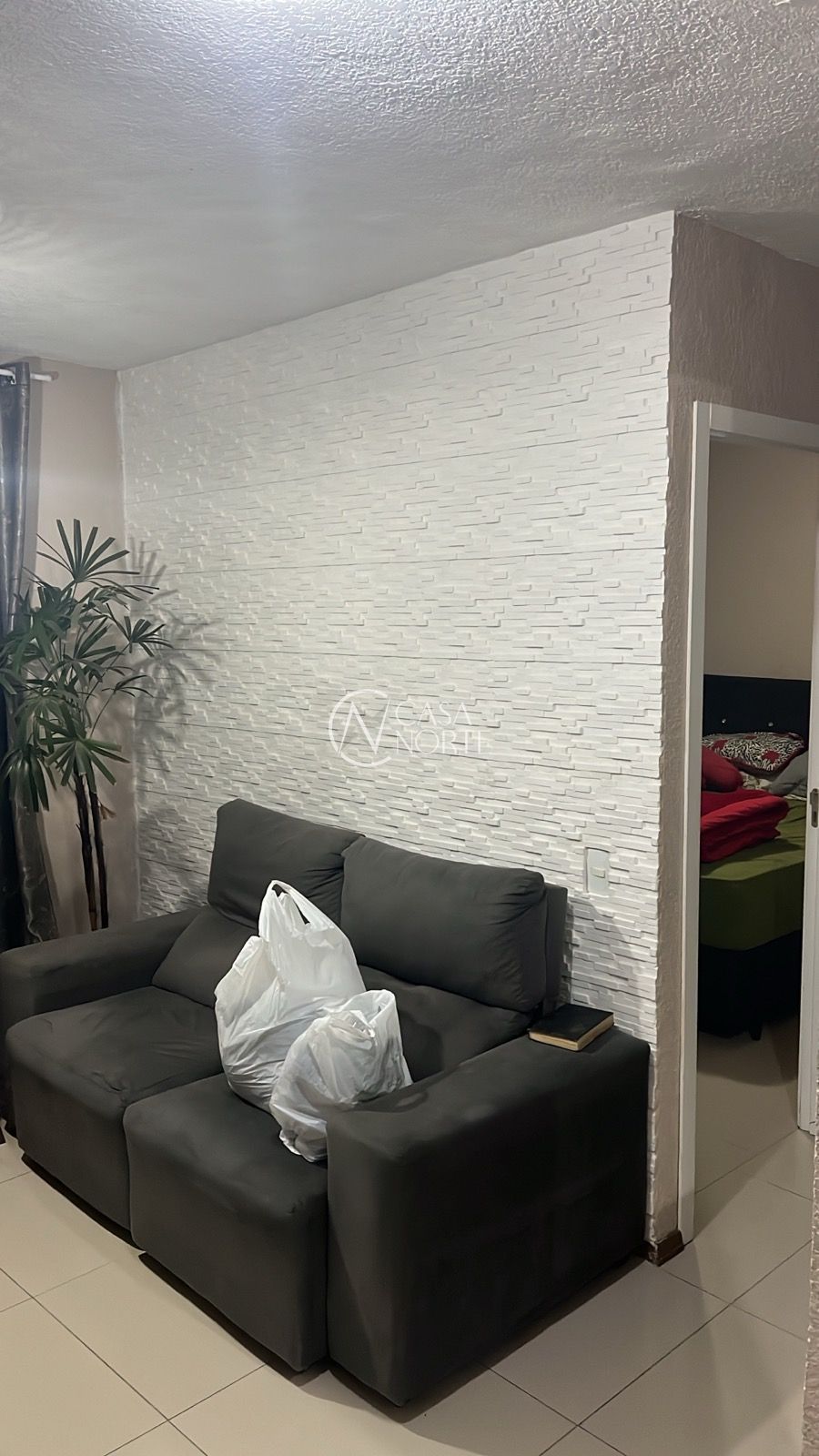 Apartamento à venda com 2 quartos, 40m², Avenida Edgar Pires de Castro no bairro Hípica em Porto Alegre