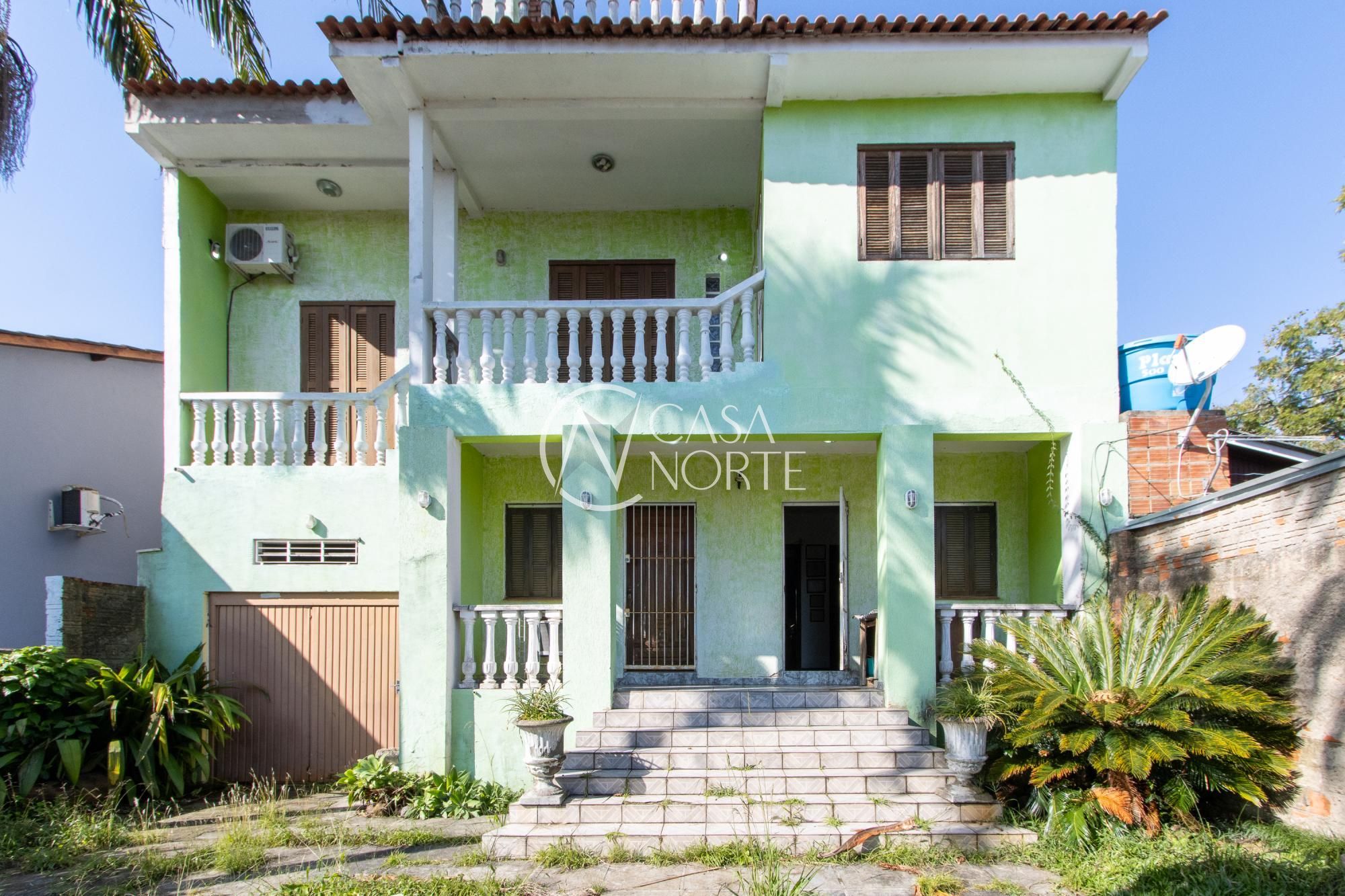 Casa à venda com 3 quartos, 240m², 1 suíte, 4 vagas, Avenida da Serraria no bairro Espírito Santo em Porto Alegre