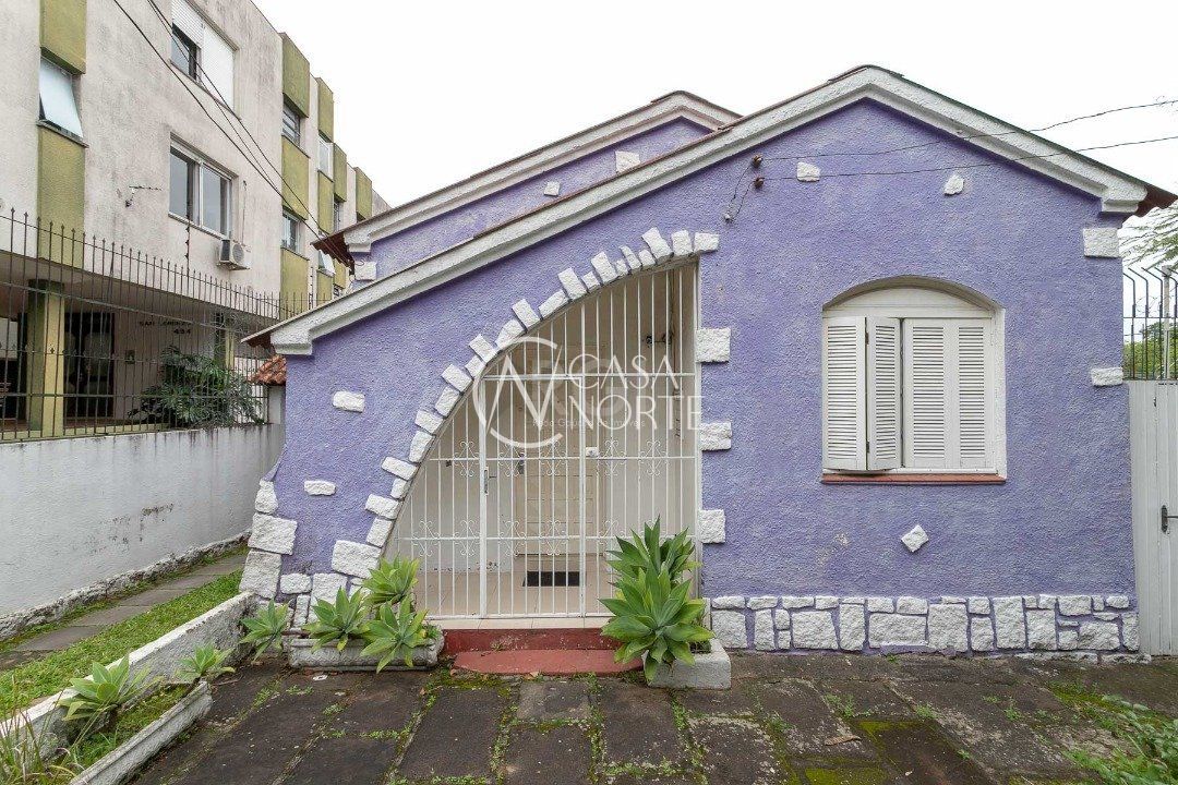 Casa à venda com 5 quartos, 374m², 10 vagas, Rua Professor Ivo Corseuil no bairro Petrópolis em Porto Alegre