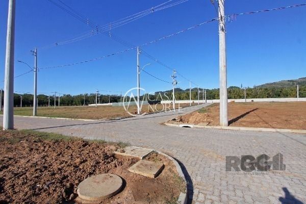 Terreno à venda  com 388m², Estrada Jorge Pereira Nunes no bairro Campo Novo em Porto Alegre