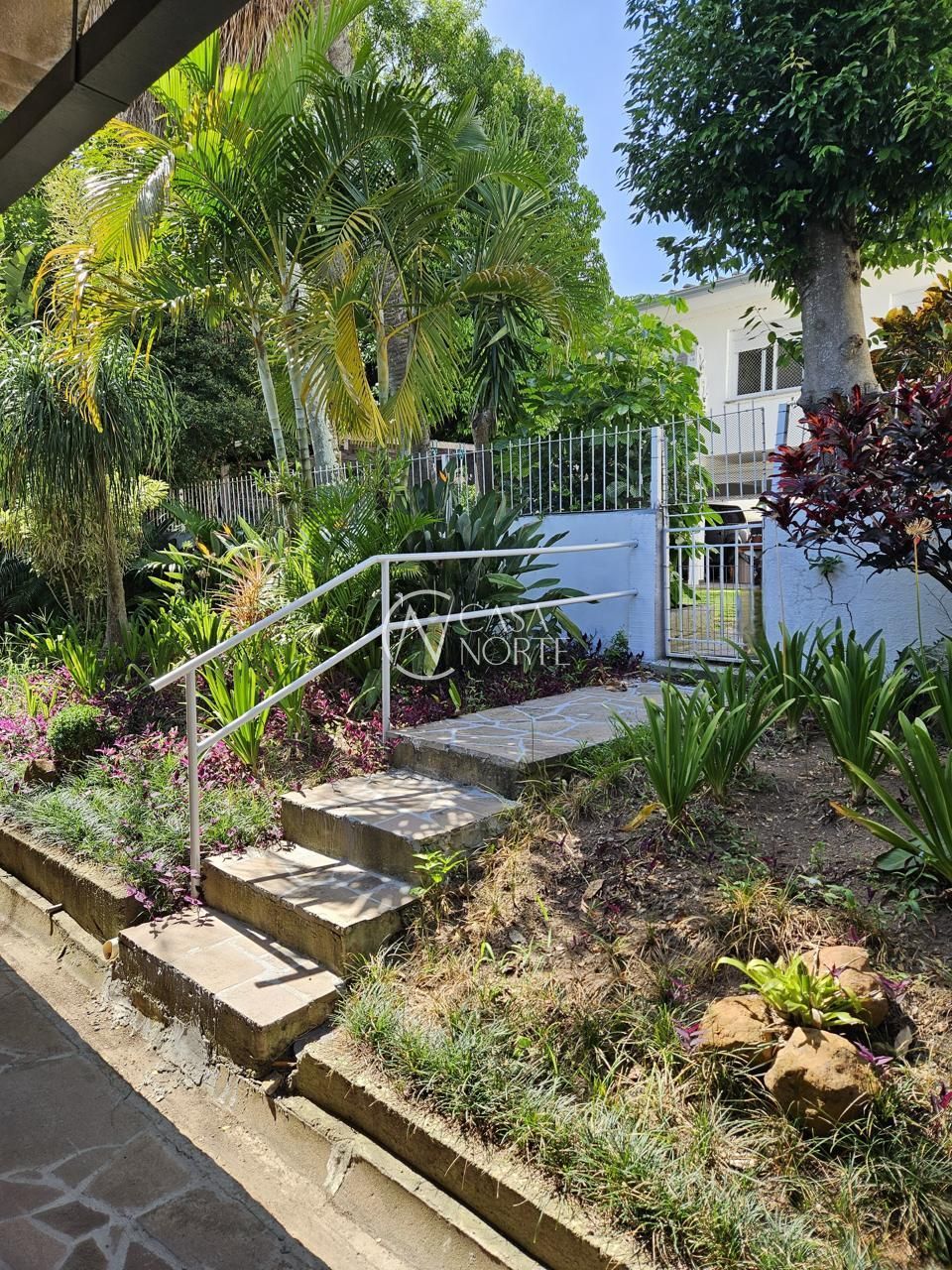 Casa de Condomínio à venda com 3 quartos, 229m², 1 suíte, 3 vagas, Rua Landel de Moura no bairro Tristeza em Porto Alegre