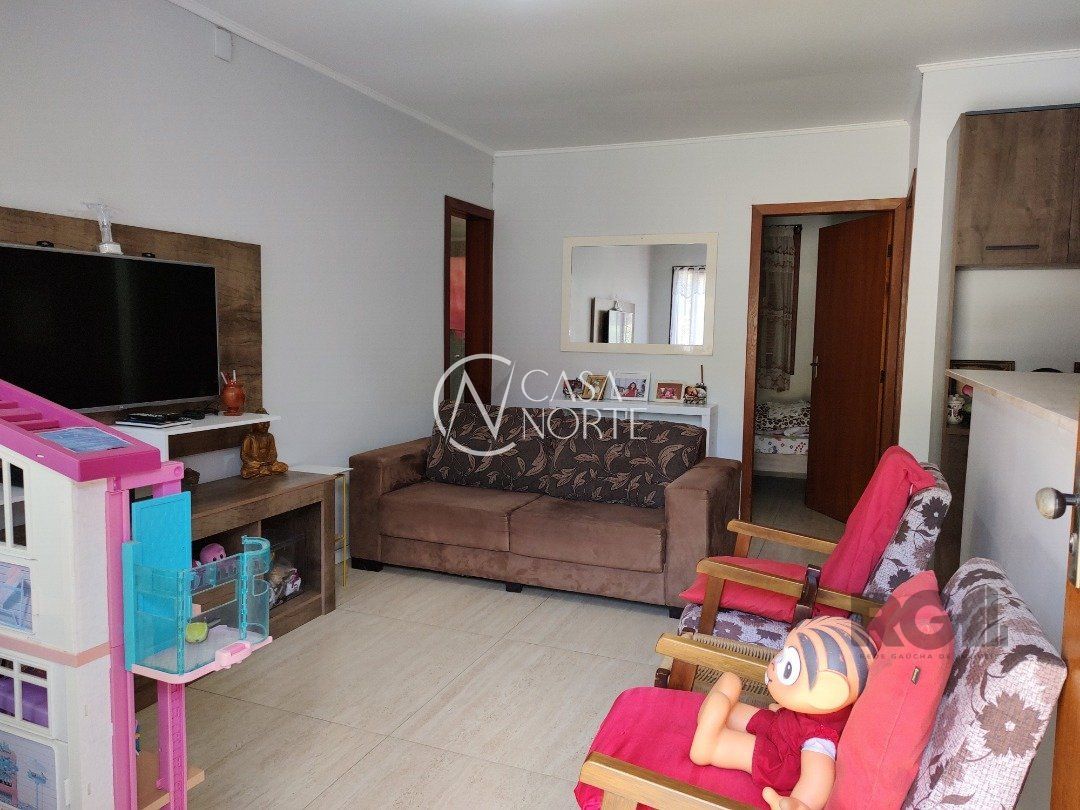 Casa à venda com 4 quartos, 110m², 2 vagas, Rua Panambi no bairro Cavalhada em Porto Alegre