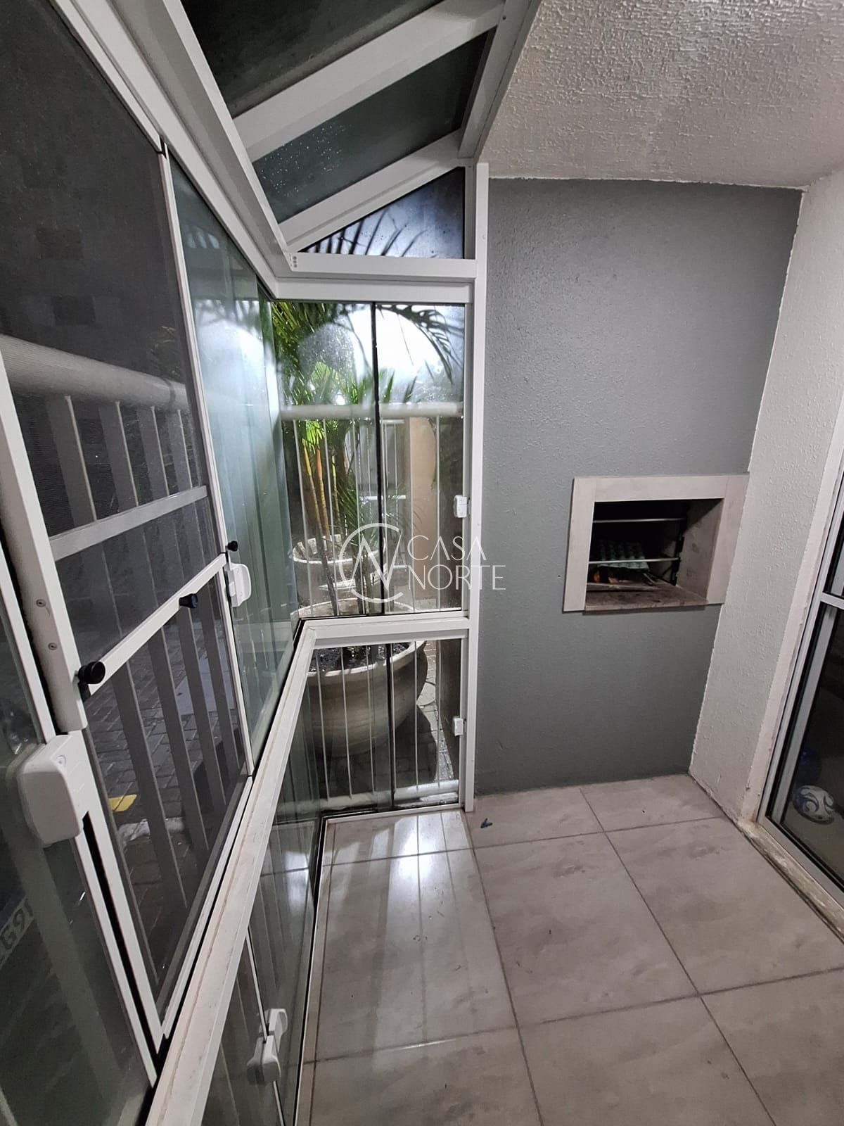 Apartamento à venda com 2 quartos, 54m², 1 vaga, Rua Joaquim de Carvalho no bairro Vila Nova em Porto Alegre