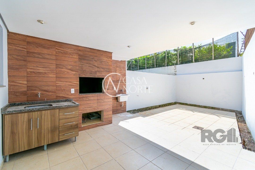 Casa à venda com 3 quartos, 191m², 1 suíte, 2 vagas, Rua Jayme Saul de Borba no bairro Espírito Santo em Porto Alegre