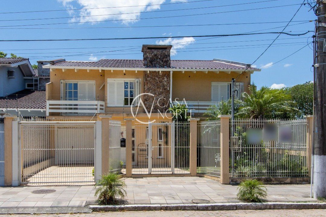 Sobrado à venda com 4 quartos, 452m², 2 suítes, 5 vagas, Avenida Saul Nonnenmacher no bairro Ipanema em Porto Alegre