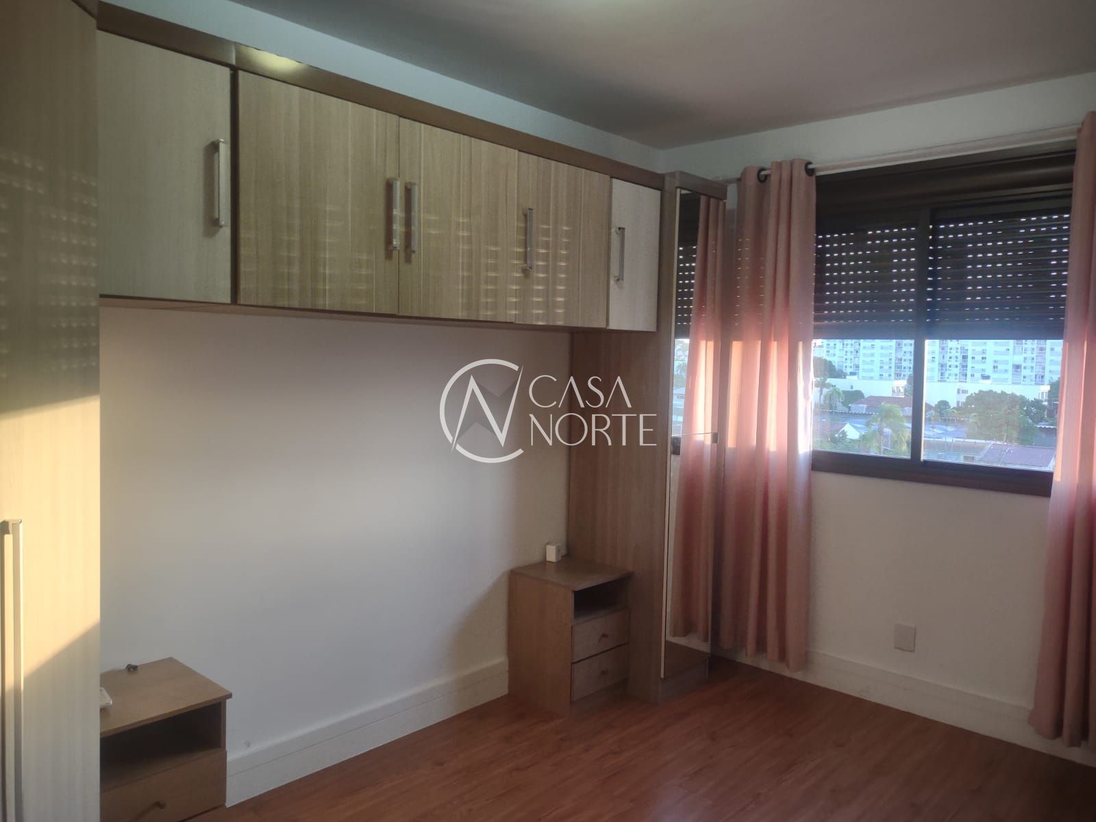 Apartamento à venda com 2 quartos, 61m², 1 suíte, 1 vaga, Travessa Escobar no bairro Camaquã em Porto Alegre