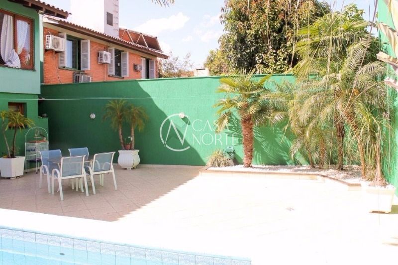 Casa à venda com 3 quartos, 350m², 1 suíte, 4 vagas, Rua Engenheiro Renato Costa Leite no bairro Aberta dos Morros em Porto Alegre