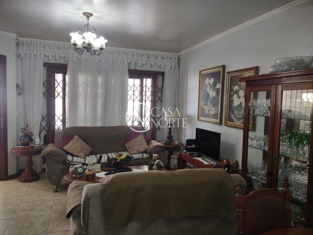 Casa de Condomínio à venda com 4 quartos, 72m², 1 suíte, 2 vagas, Rua Catumbi no bairro Medianeira em Porto Alegre