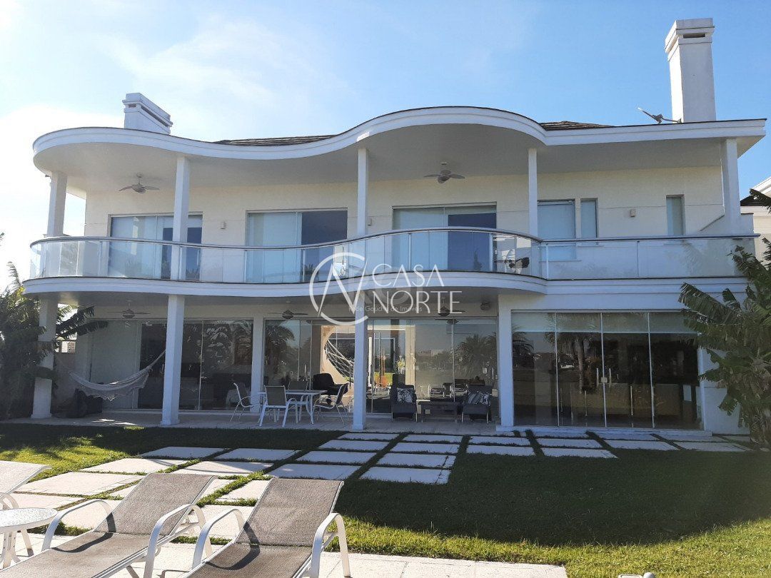 Casa de Condomínio à venda com 4 quartos, 470m², 3 suítes, 3 vagas, Avenida Juca Batista no bairro Terraville em Porto Alegre