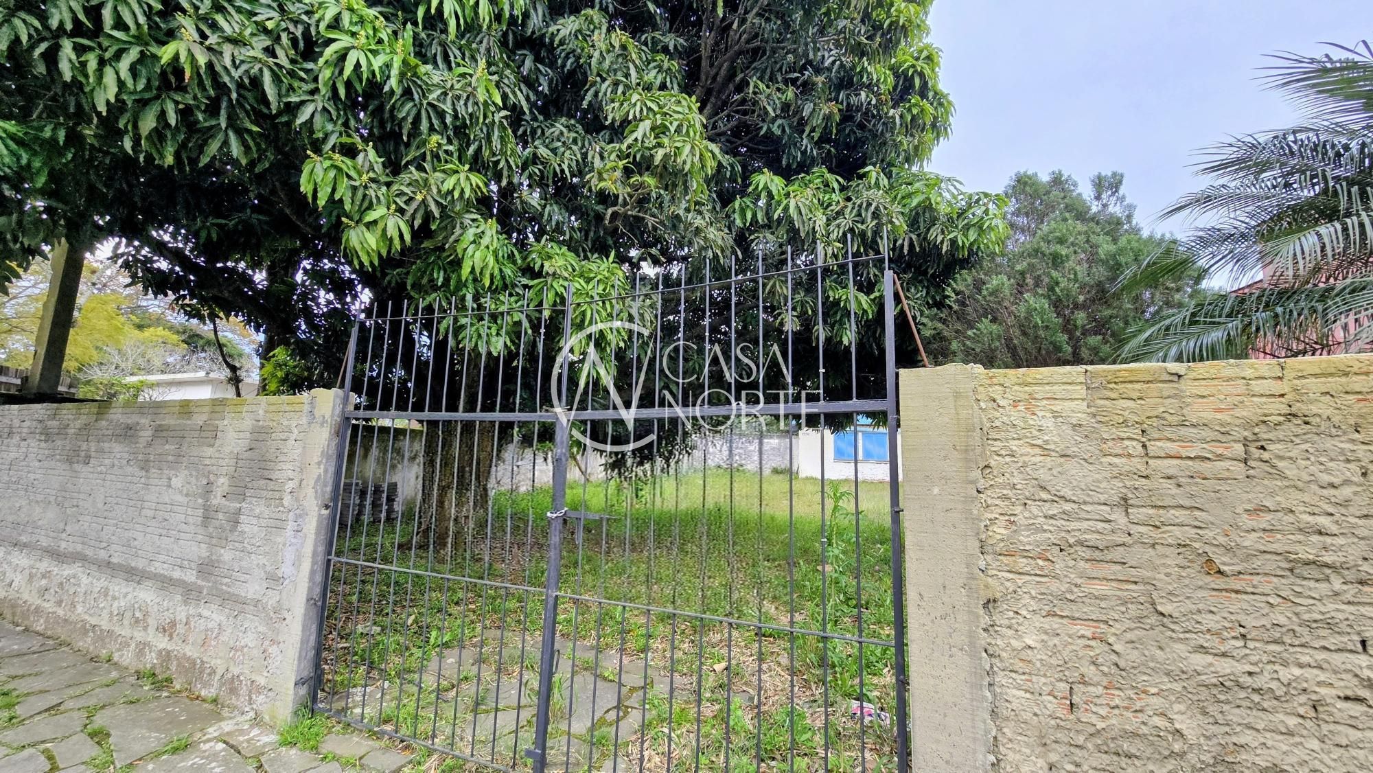 Terreno à venda  com 560m², Avenida Guaíba no bairro Espírito Santo em Porto Alegre