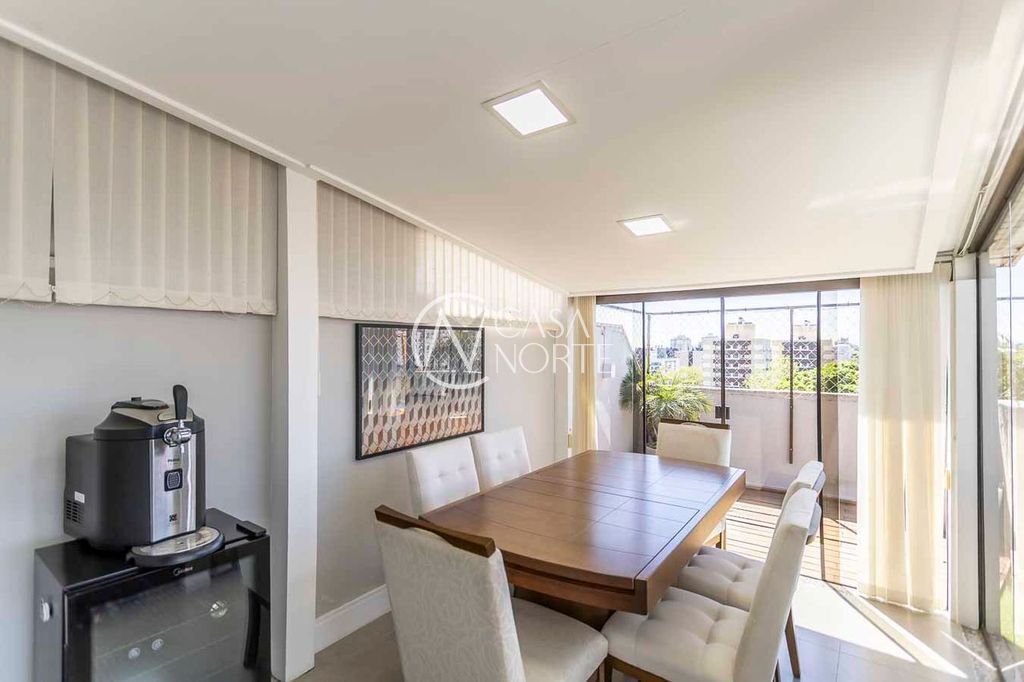 Cobertura à venda com 3 quartos, 177m², 1 suíte, 2 vagas, Rua Doutor Mário Totta no bairro Tristeza em Porto Alegre