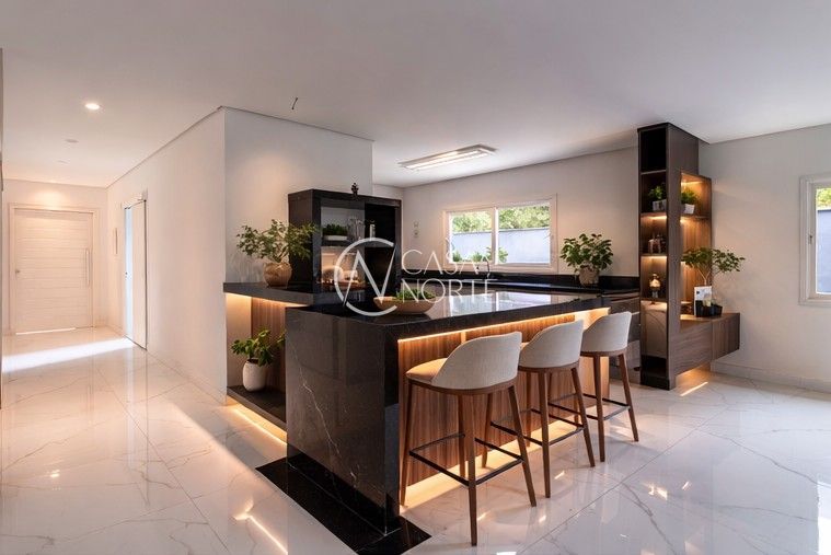 Casa de Condomínio à venda com 4 quartos, 300m², 4 suítes, 2 vagas, Avenida Juca Batista no bairro Terraville em Porto Alegre