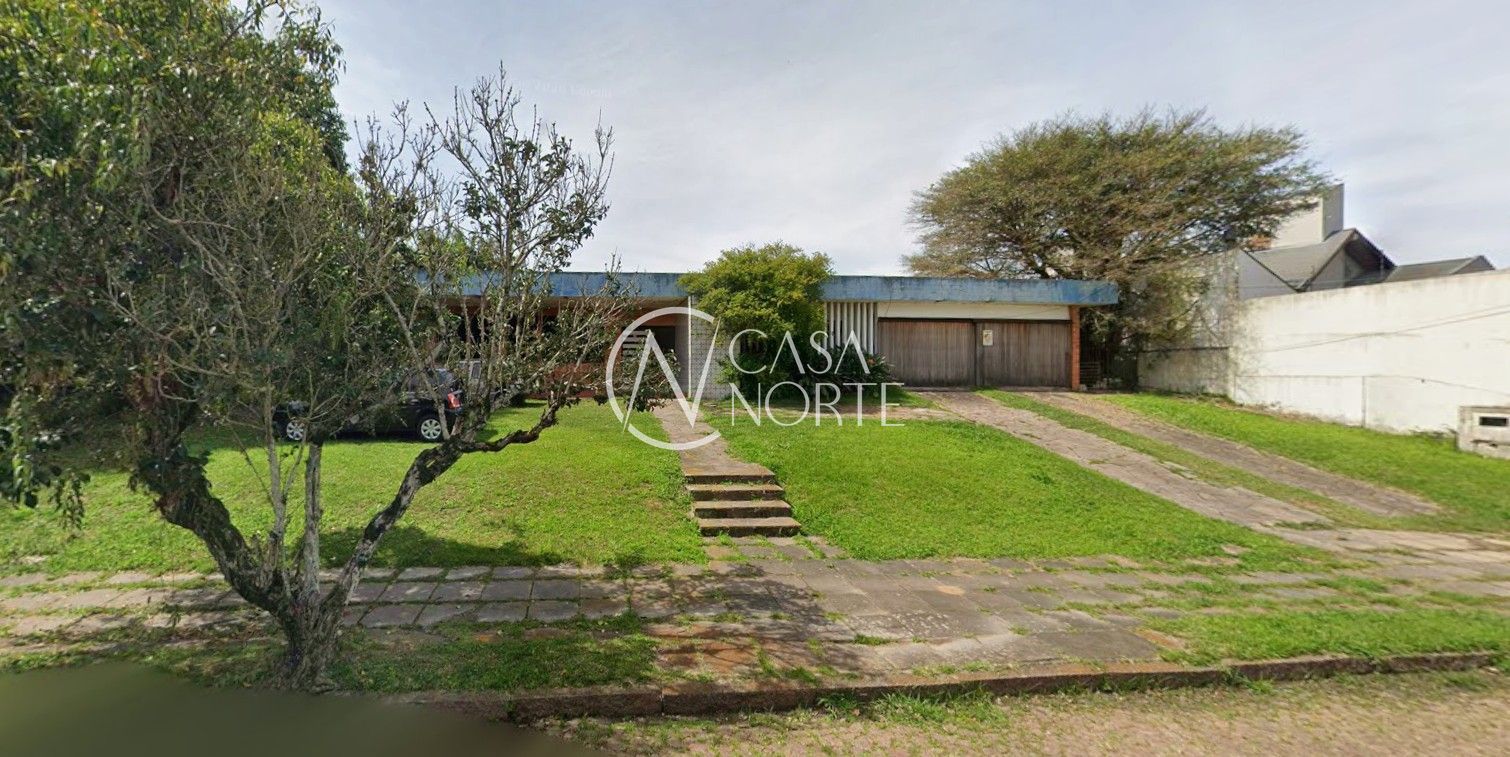 Casa à venda com 4 quartos, 450m², 1 suíte, 4 vagas, Rua Guaicuru no bairro Vila Assunção em Porto Alegre