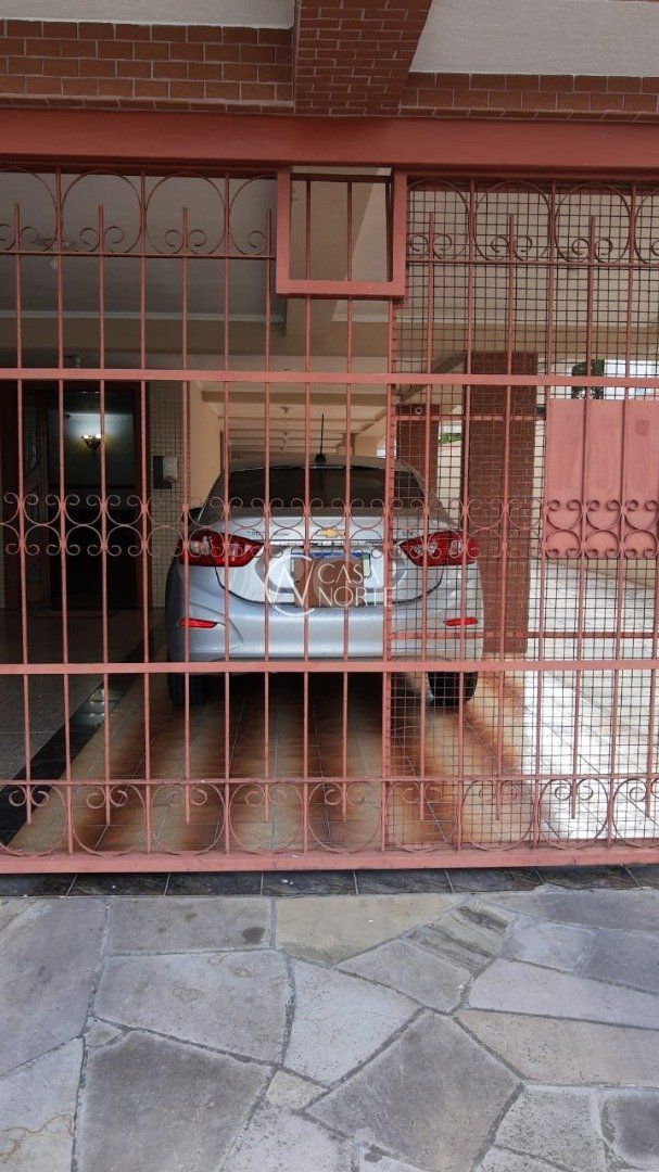 Cobertura à venda com 4 quartos, 182m², 1 suíte, 2 vagas, Rua Padre Hildebrando no bairro Santa Maria Goretti em Porto Alegre