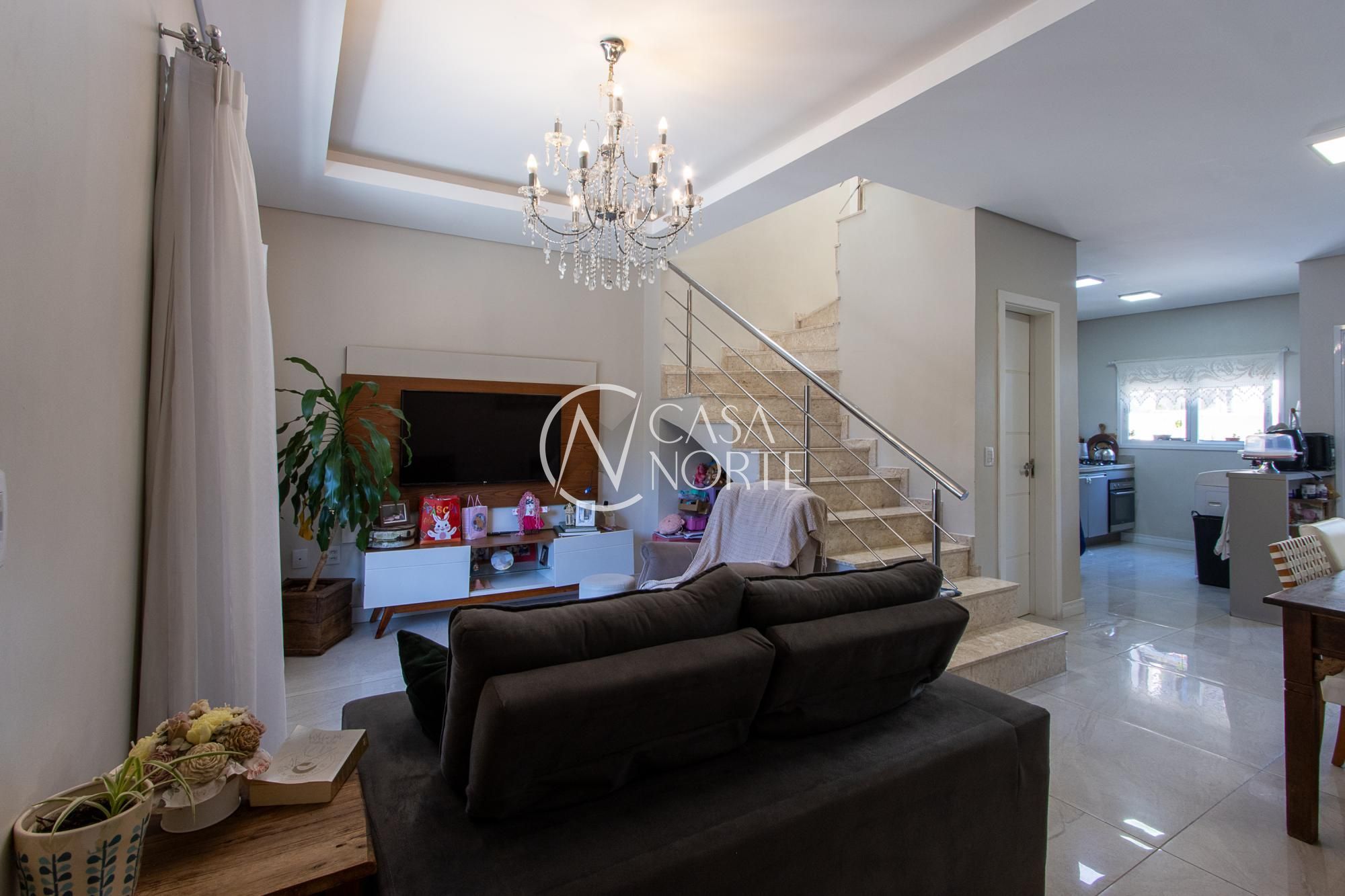 Casa à venda com 3 quartos, 108m², 1 suíte, 2 vagas, Rua José Pereira da Cunha no bairro Vila Nova em Porto Alegre