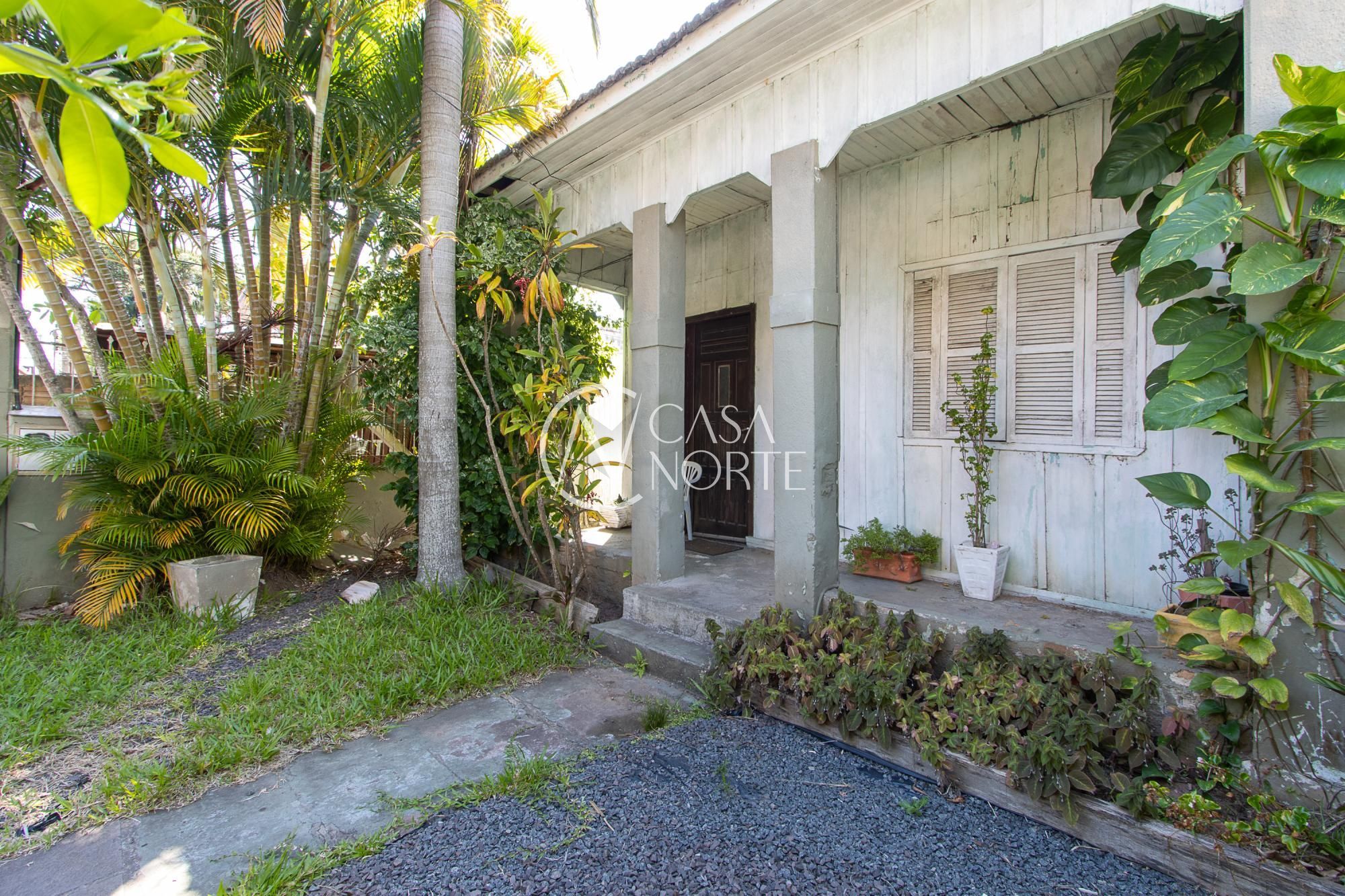 Terreno à venda  com 820m², Rua Vicente Failace no bairro Tristeza em Porto Alegre