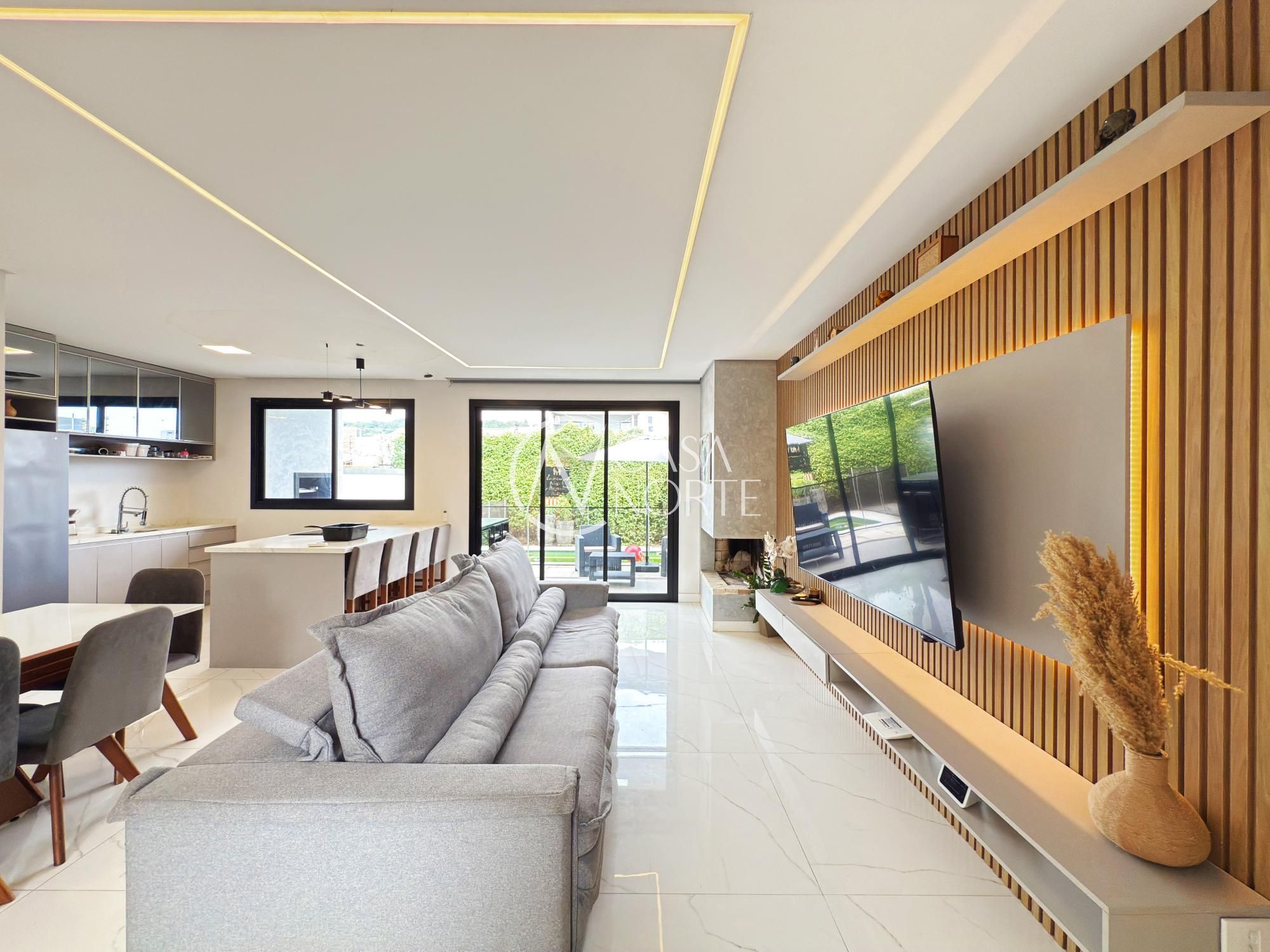 Casa de Condomínio à venda com 3 quartos, 189m², 3 suítes, 2 vagas, Rua Jorge Babot Miranda no bairro Aberta dos Morros em Porto Alegre