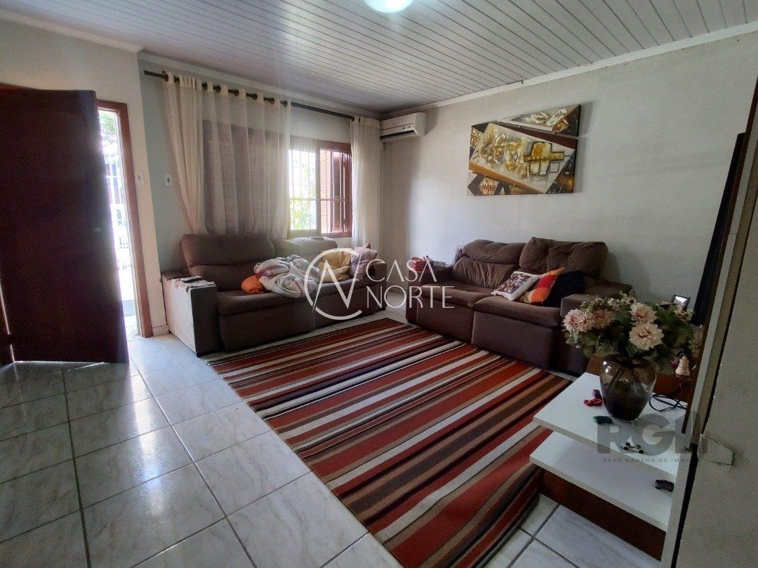 Casa à venda com 3 quartos, 280m², Rua Vicente Failace no bairro Tristeza em Porto Alegre