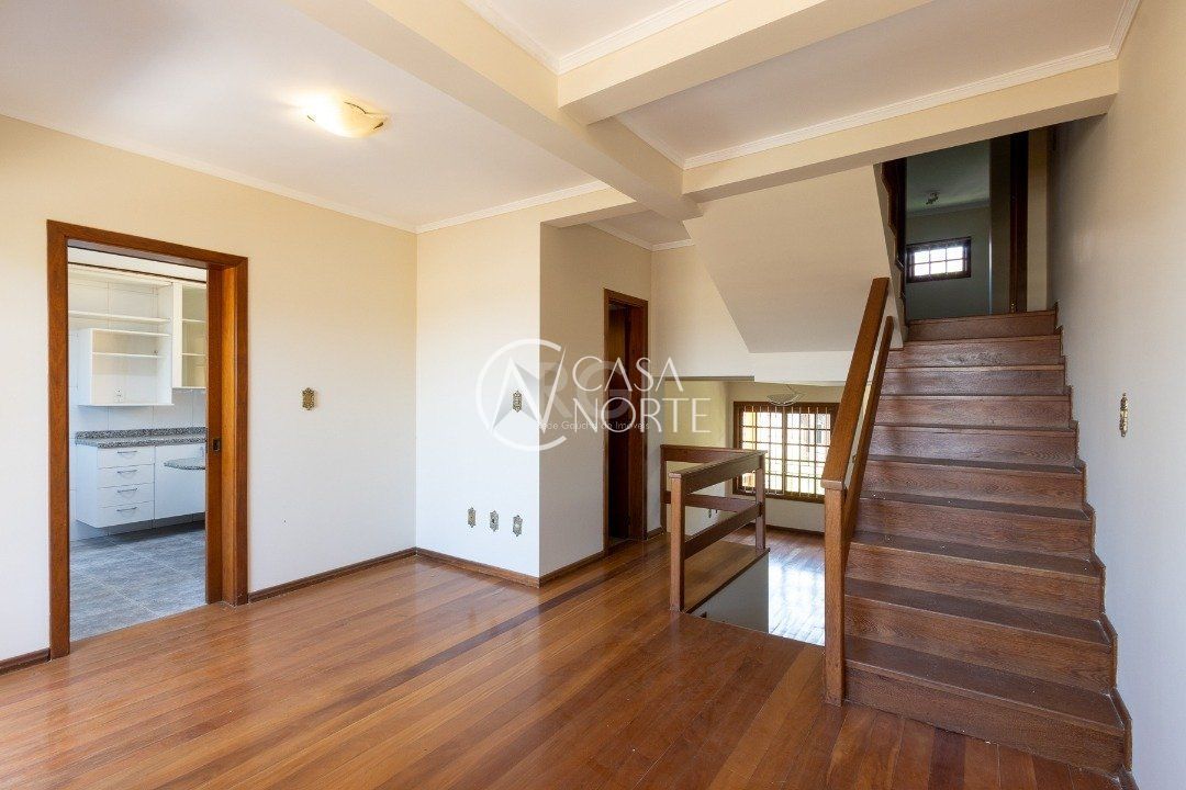 Casa à venda com 3 quartos, 216m², 2 suítes, 2 vagas, Rua Josue Guimaraes no bairro Espírito Santo em Porto Alegre