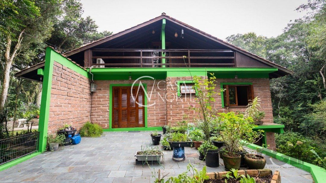 Casa à venda com 6 quartos, 562m², 5 vagas, Rua Monteverde no bairro Cascata em Porto Alegre