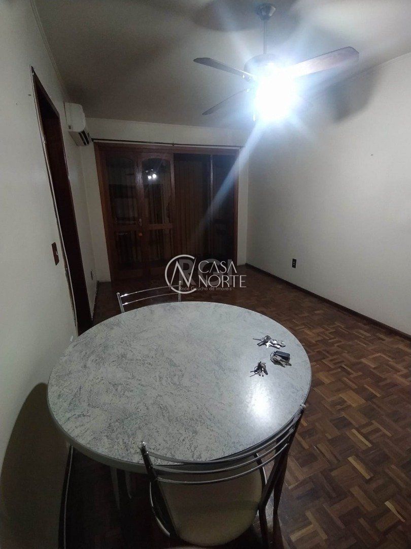 Apartamento à venda com 3 quartos, 99m², 1 vaga, Avenida Pernambuco no bairro Navegantes em Porto Alegre