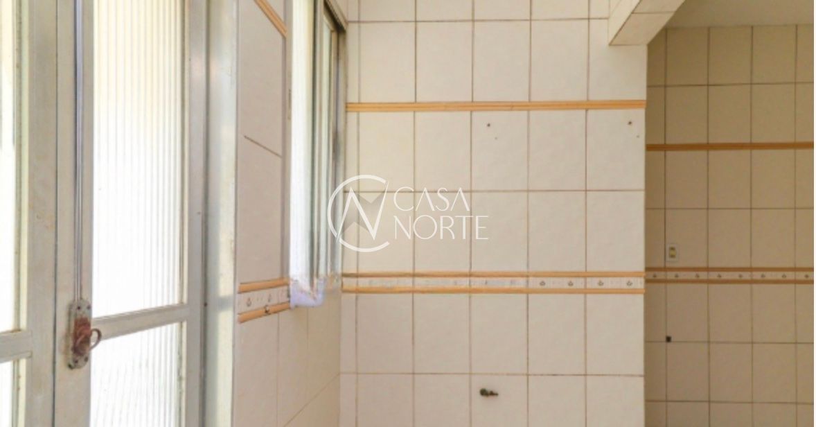 Apartamento à venda com 4 quartos, 106m², Rua Olavo Bilac no bairro Santana em Porto Alegre