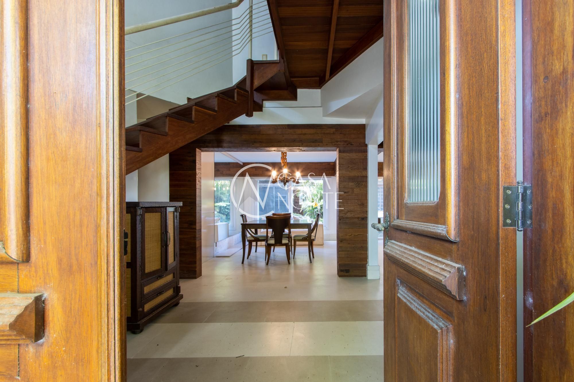 Casa à venda com 4 quartos, 444m², 1 suíte, 3 vagas, Rua Professor Antônio José Remião no bairro Espírito Santo em Porto Alegre