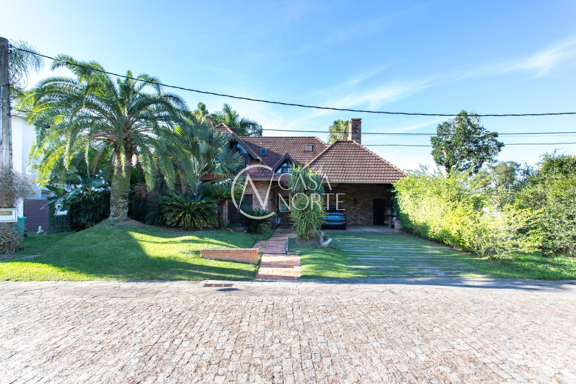 Casa de Condomínio à venda com 4 quartos, 400m², 4 suítes, 2 vagas, Avenida Juca Batista no bairro Terraville em Porto Alegre