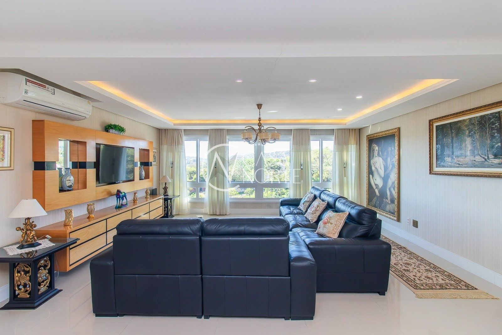 Apartamento à venda com 3 quartos, 135m², 3 suítes, 2 vagas, Rua Guilherme Alves no bairro Partenon em Porto Alegre