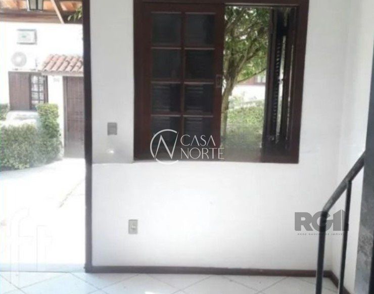 Casa à venda com 2 quartos, 561m², 1 vaga, Avenida Monte Cristo no bairro Vila Nova em Porto Alegre