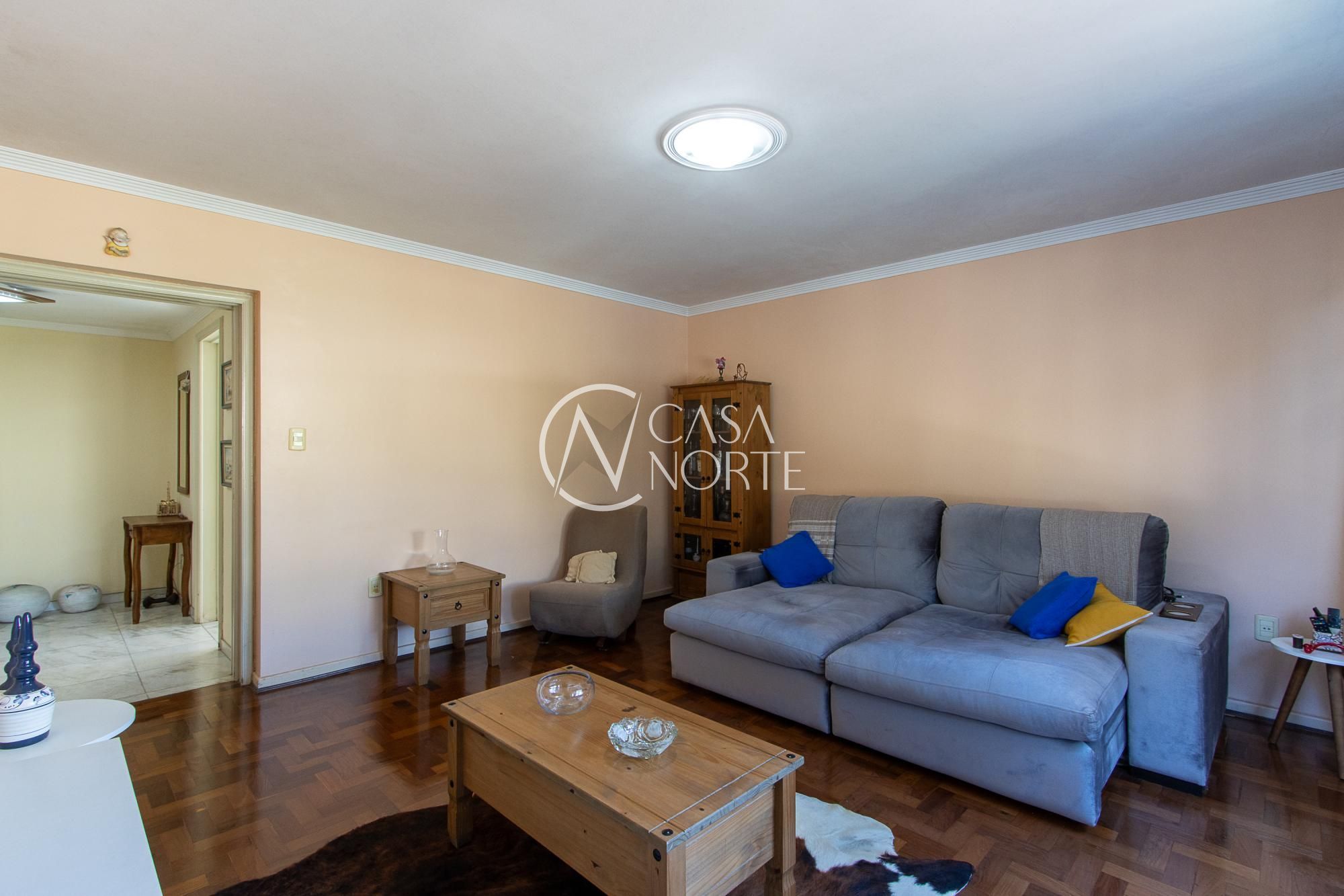 Apartamento à venda com 4 quartos, 132m², 1 suíte, 1 vaga, Rua Miguel Couto no bairro Menino Deus em Porto Alegre