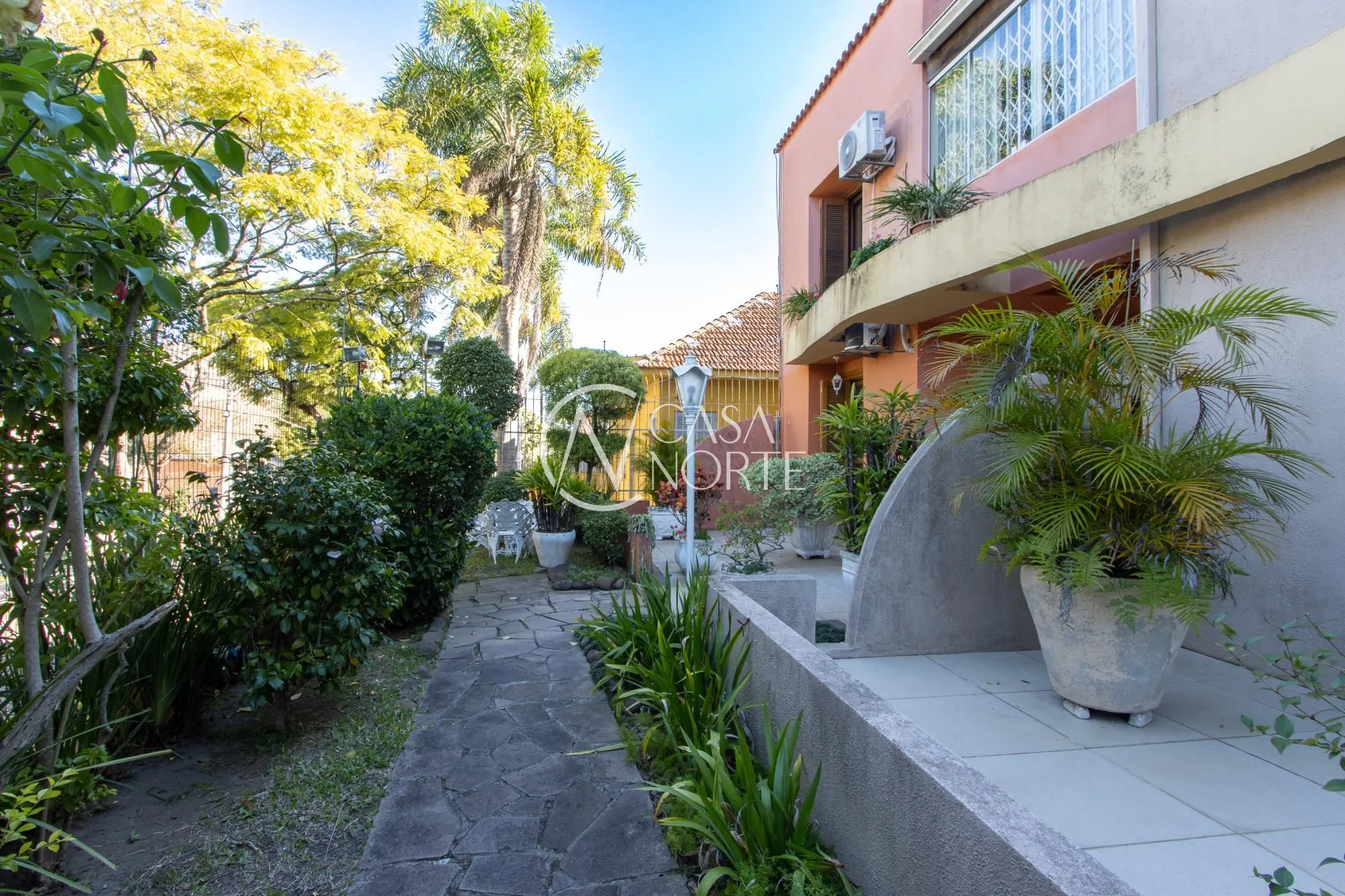 Casa de Condomínio à venda com 4 quartos, 180m², 2 suítes, 2 vagas, Rua Pasteur no bairro Ipanema em Porto Alegre
