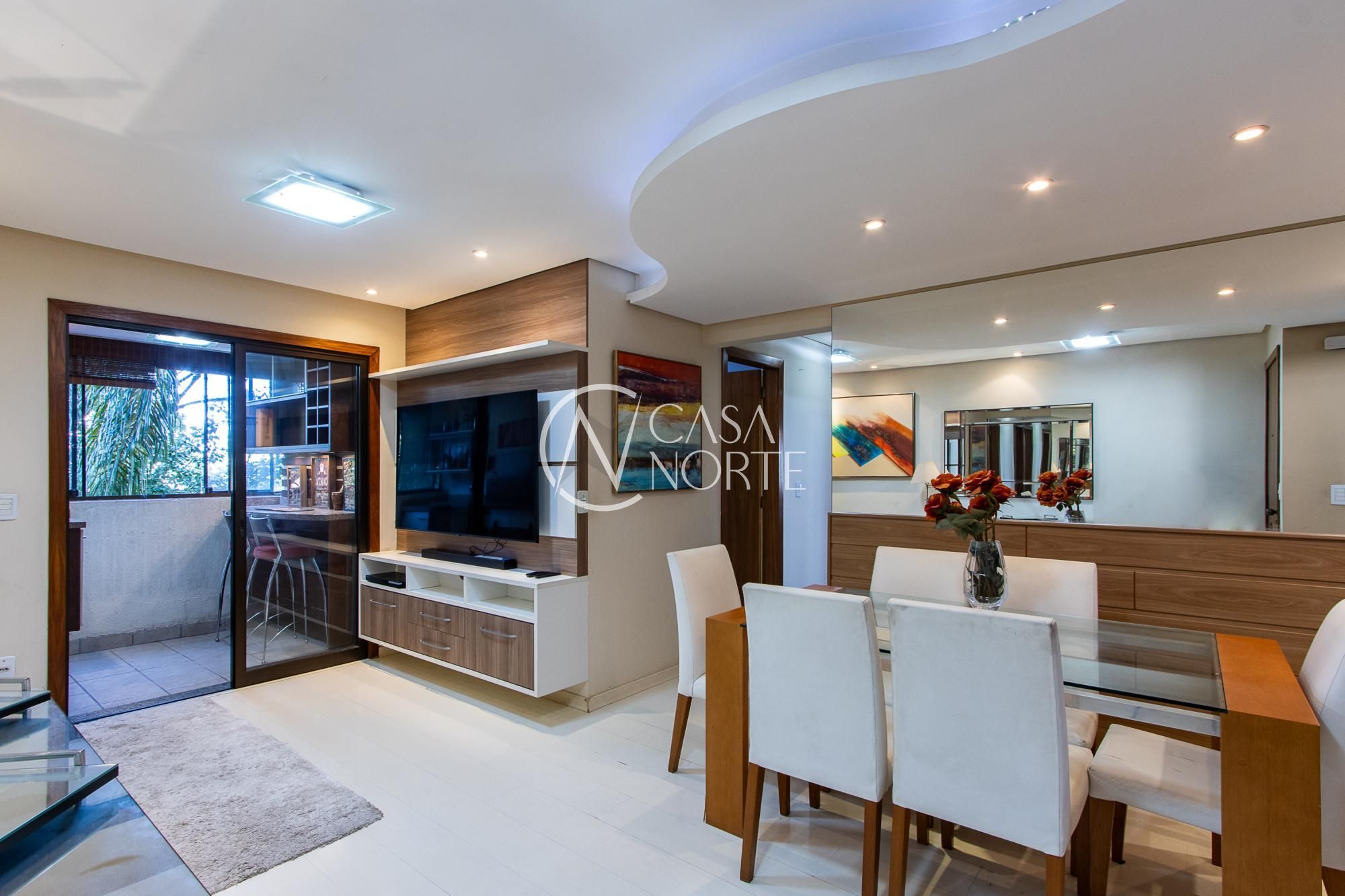 Apartamento à venda com 3 quartos, 77m², 1 suíte, 2 vagas, Rua Itapitocaí no bairro Cristal em Porto Alegre